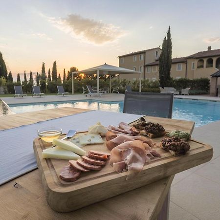 פונסאקו Resort Casale Le Torri מראה חיצוני תמונה