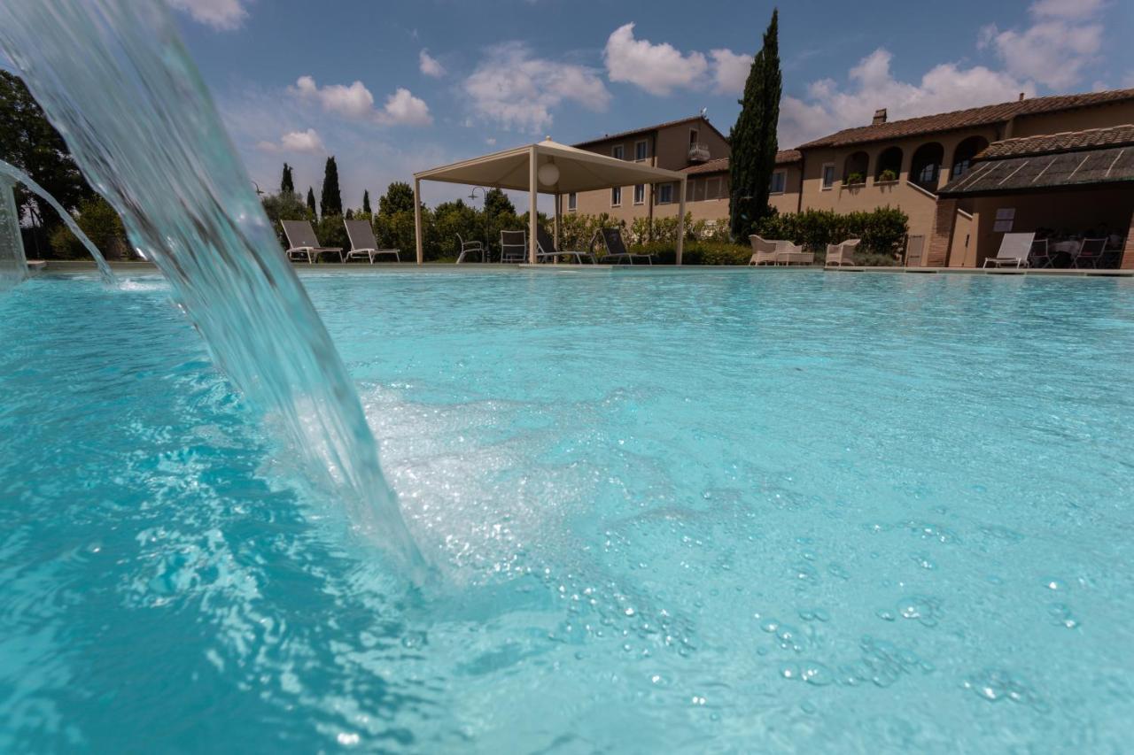פונסאקו Resort Casale Le Torri מראה חיצוני תמונה