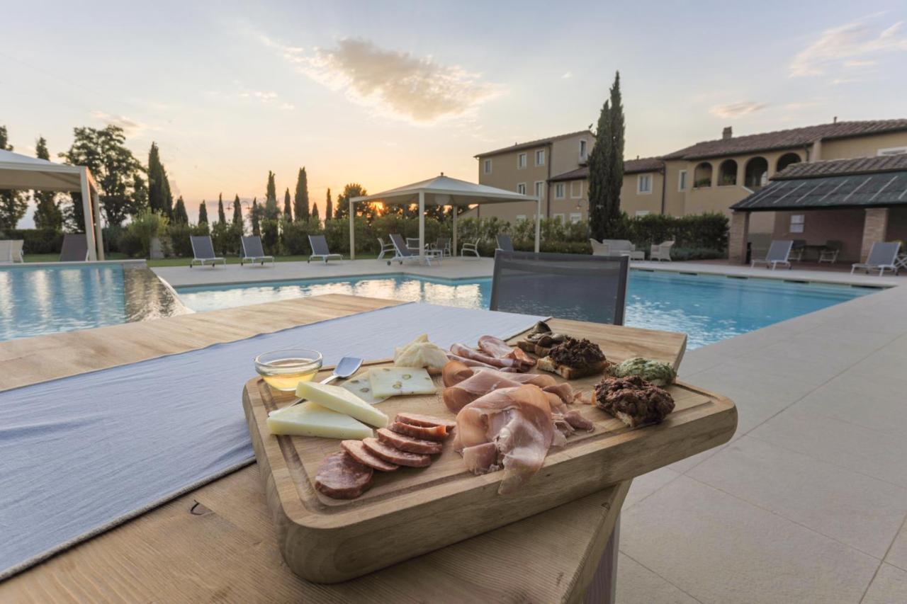 פונסאקו Resort Casale Le Torri מראה חיצוני תמונה