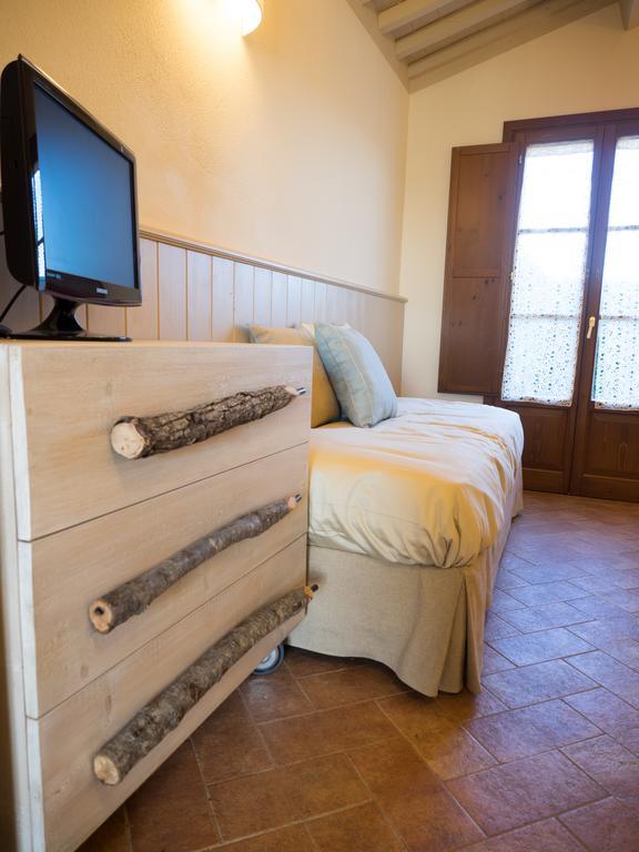 פונסאקו Resort Casale Le Torri חדר תמונה